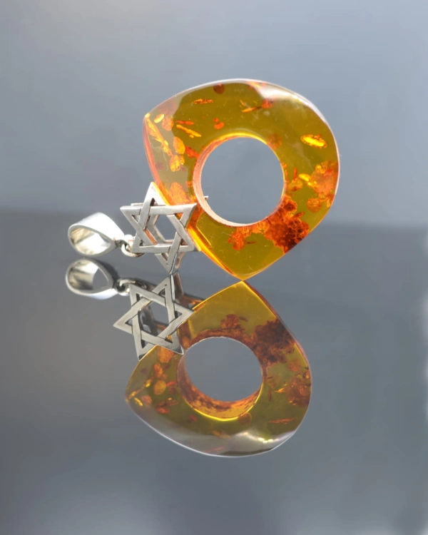 AmberJudaica_NOW1_1.jpg