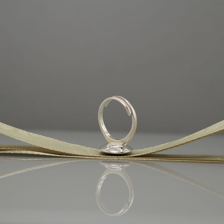 AAP13_3pierścionek z zielonym bursztynem.jpg