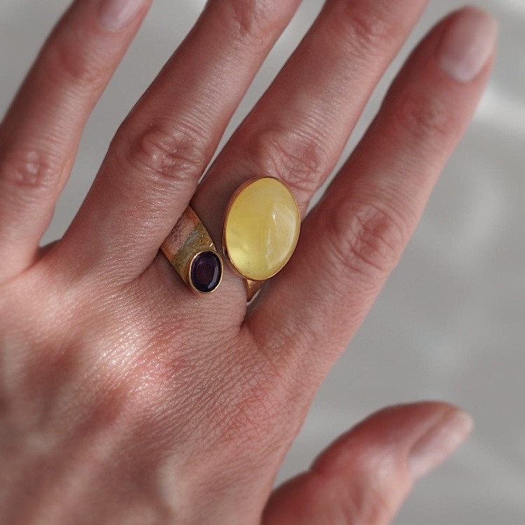 EP40_modern amber ring.jpg