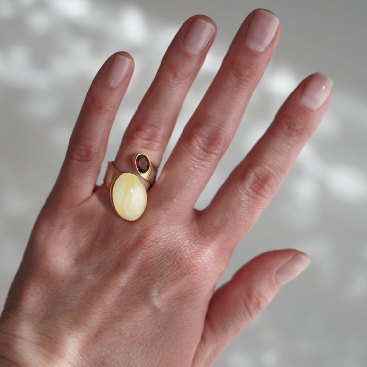 EP12_254_modern amber ring.jpg
