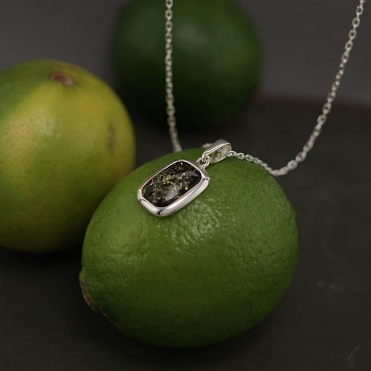 Wisiorek unisex z bursztynem