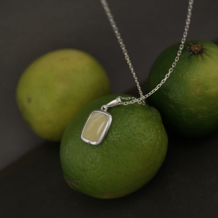 Wisiorek unisex z bursztynem