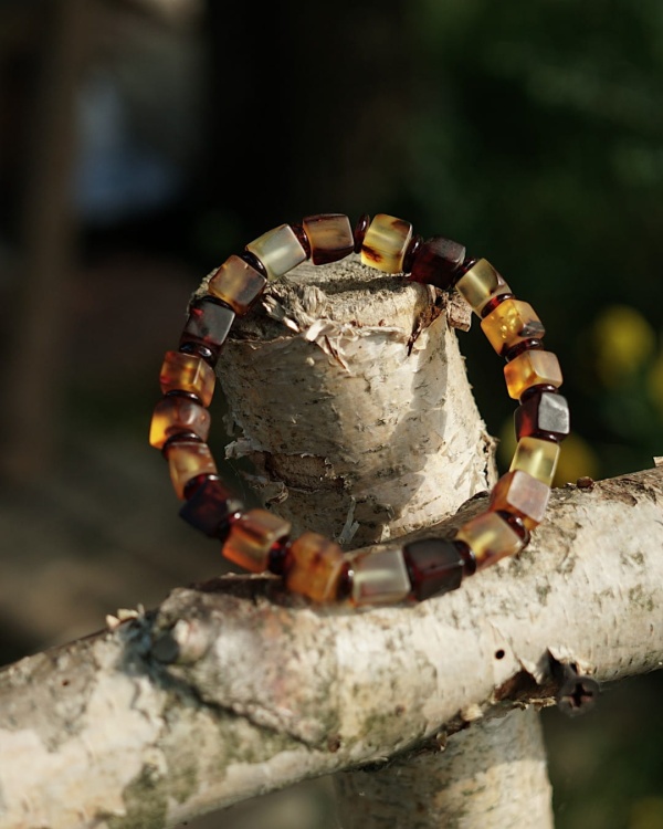 AJBR276_1_męska bransoletka z bursztynu.jpg