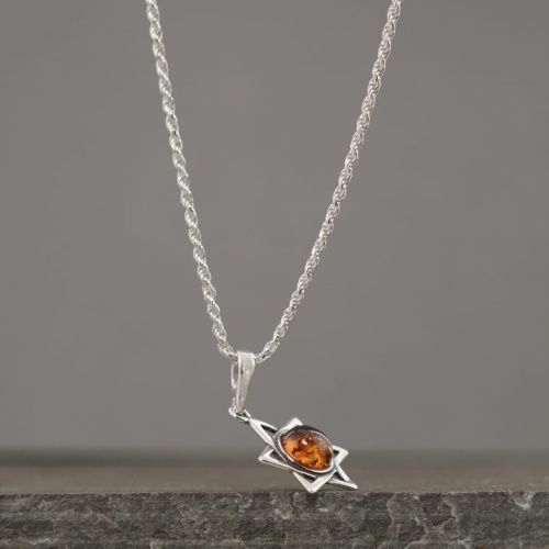 Srebrny naszyjnik Gwiazda Dawida z bursztynem bałtyckim