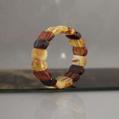 AJBR121_26_1_bransoletka z naturalnego bursztynu.jpg