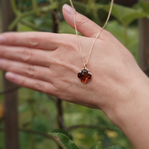 Wisiorek pozłacany koniczyna marokańska